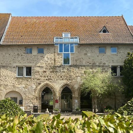 Hotel Abbaye Du Golf De Lesigny Экстерьер фото
