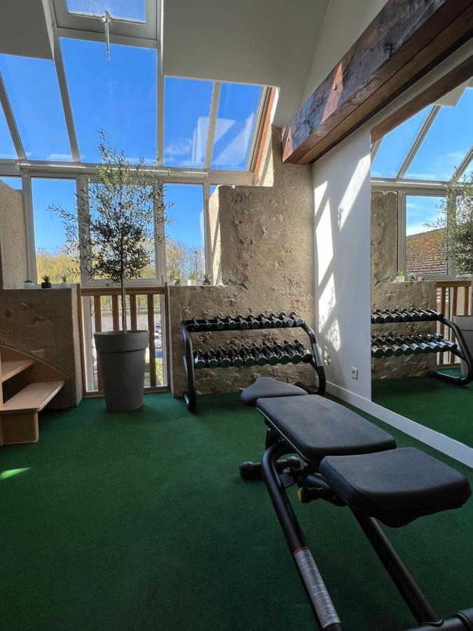 Hotel Abbaye Du Golf De Lesigny Экстерьер фото