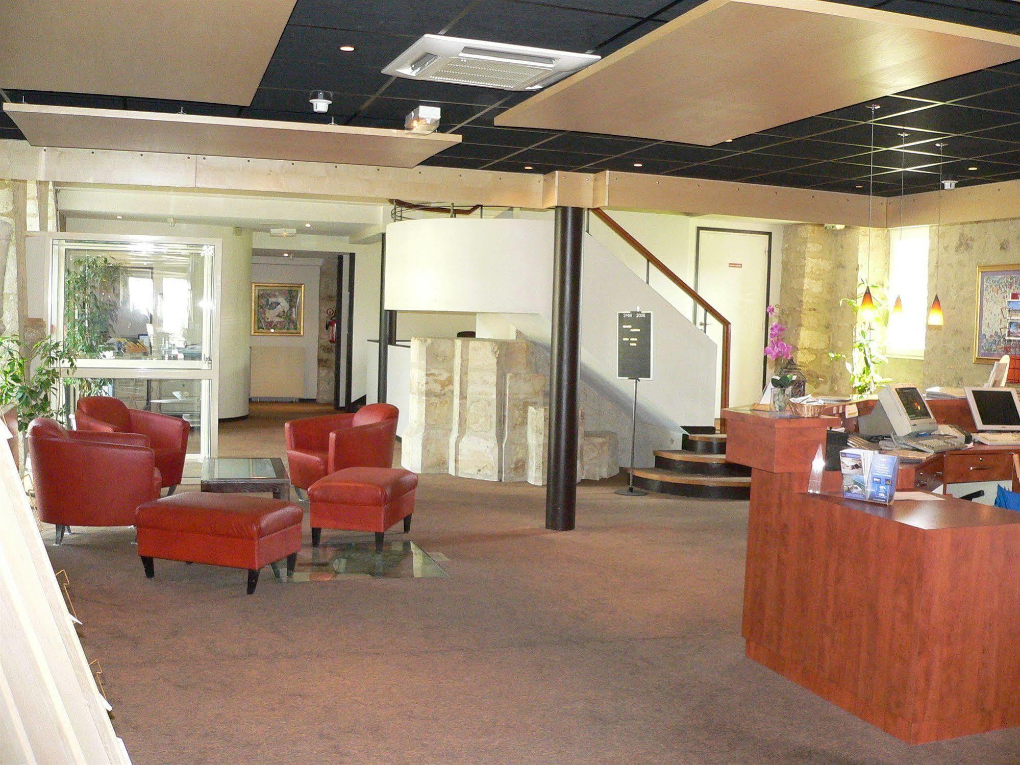 Hotel Abbaye Du Golf De Lesigny Экстерьер фото